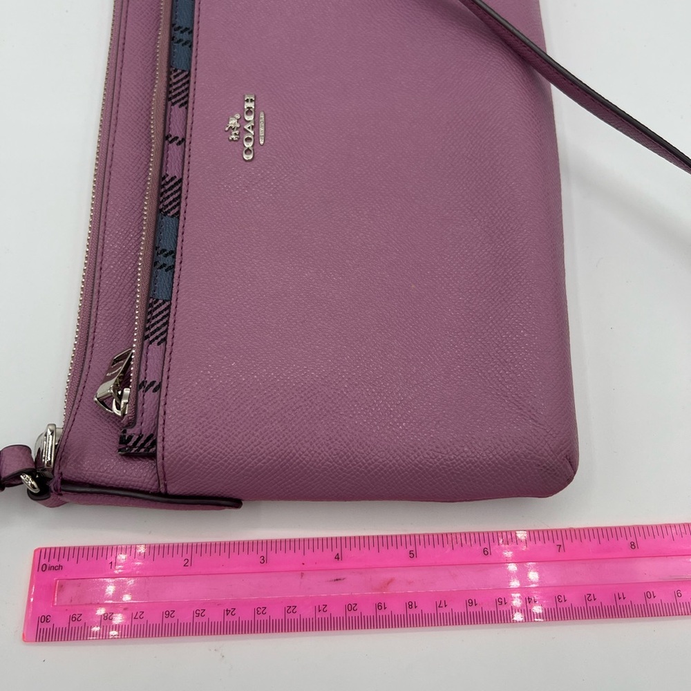 Coach Lavender Crossbody Bag - Picture 4 of 10